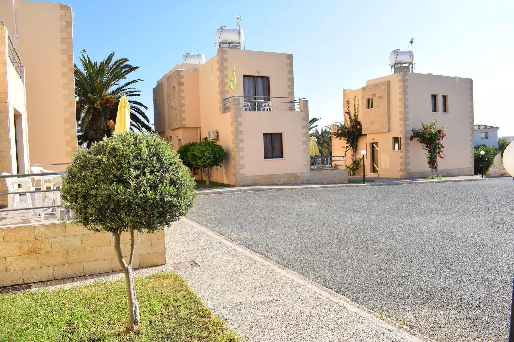 Dimma Seaside Houses Пафос Екстериор снимка