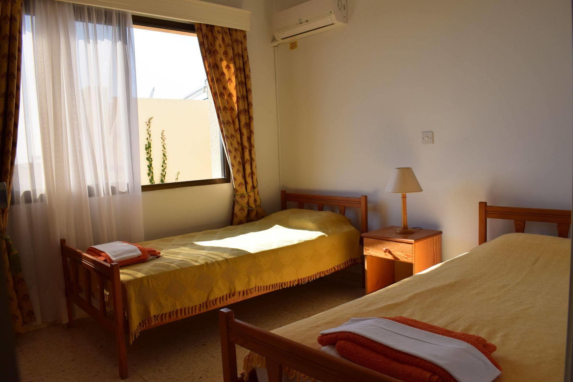 Dimma Seaside Houses Пафос Екстериор снимка