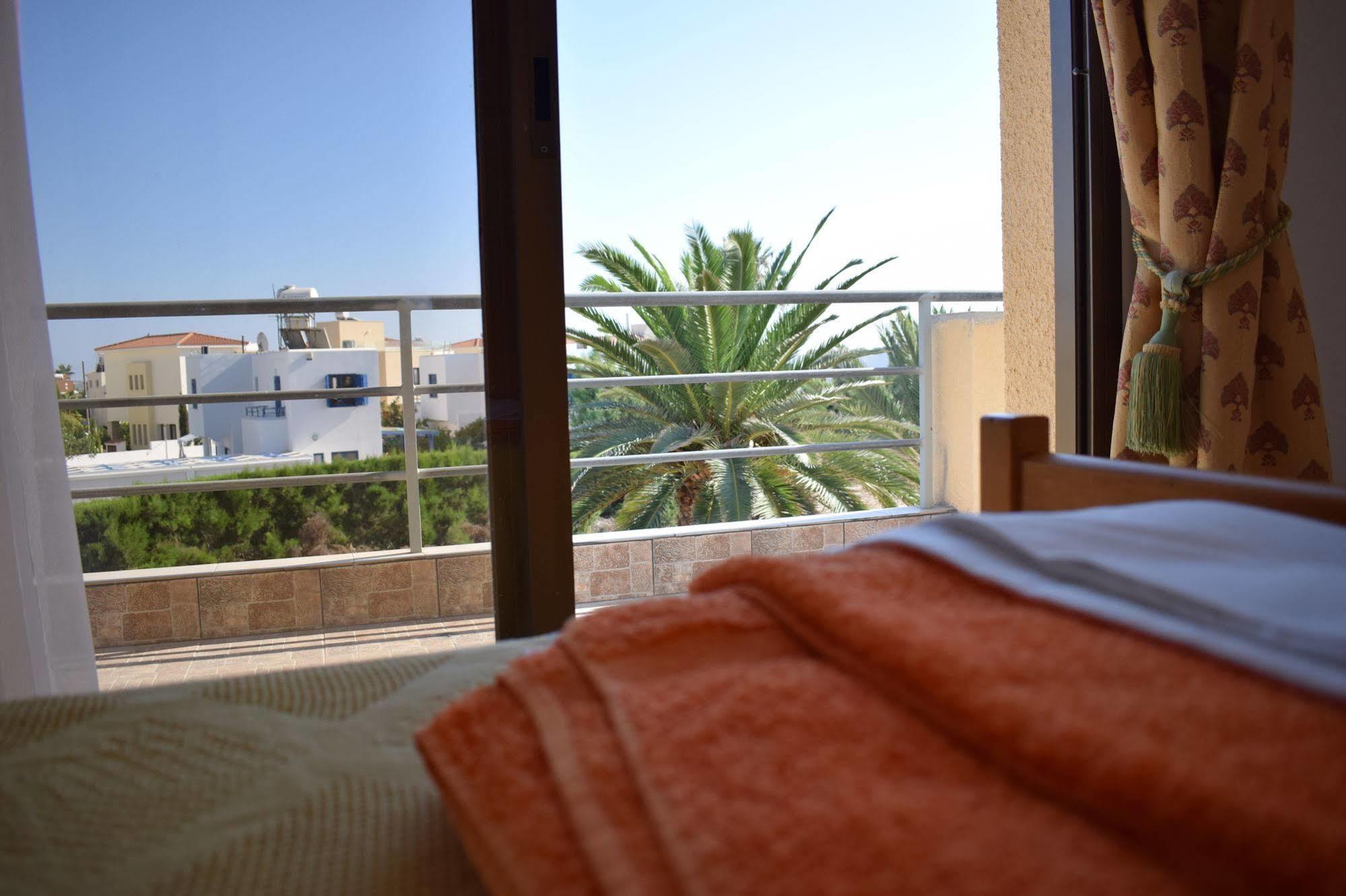 Dimma Seaside Houses Пафос Екстериор снимка